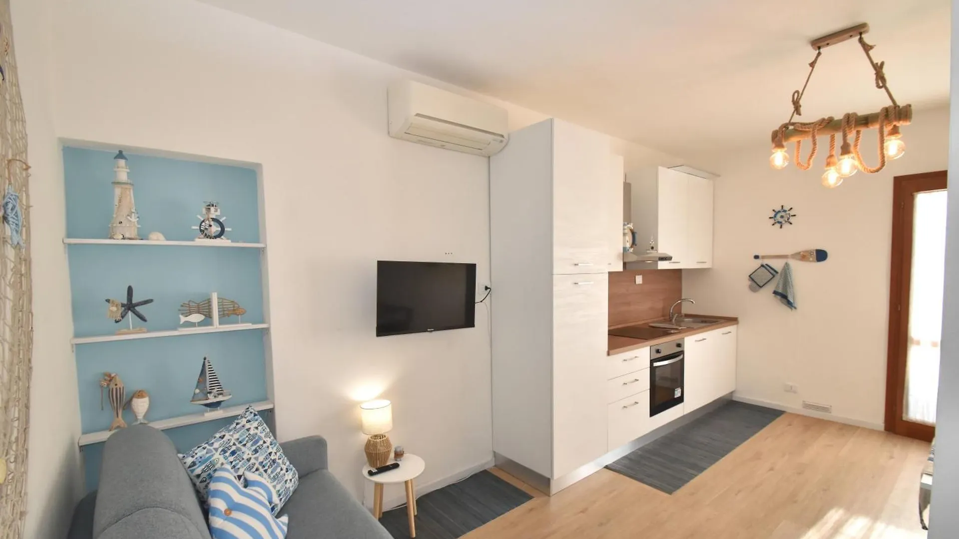 Appartamento Amapola - Bilocale In Zona Mare Con Clima E Posto Auto Marina di Campo Apartman